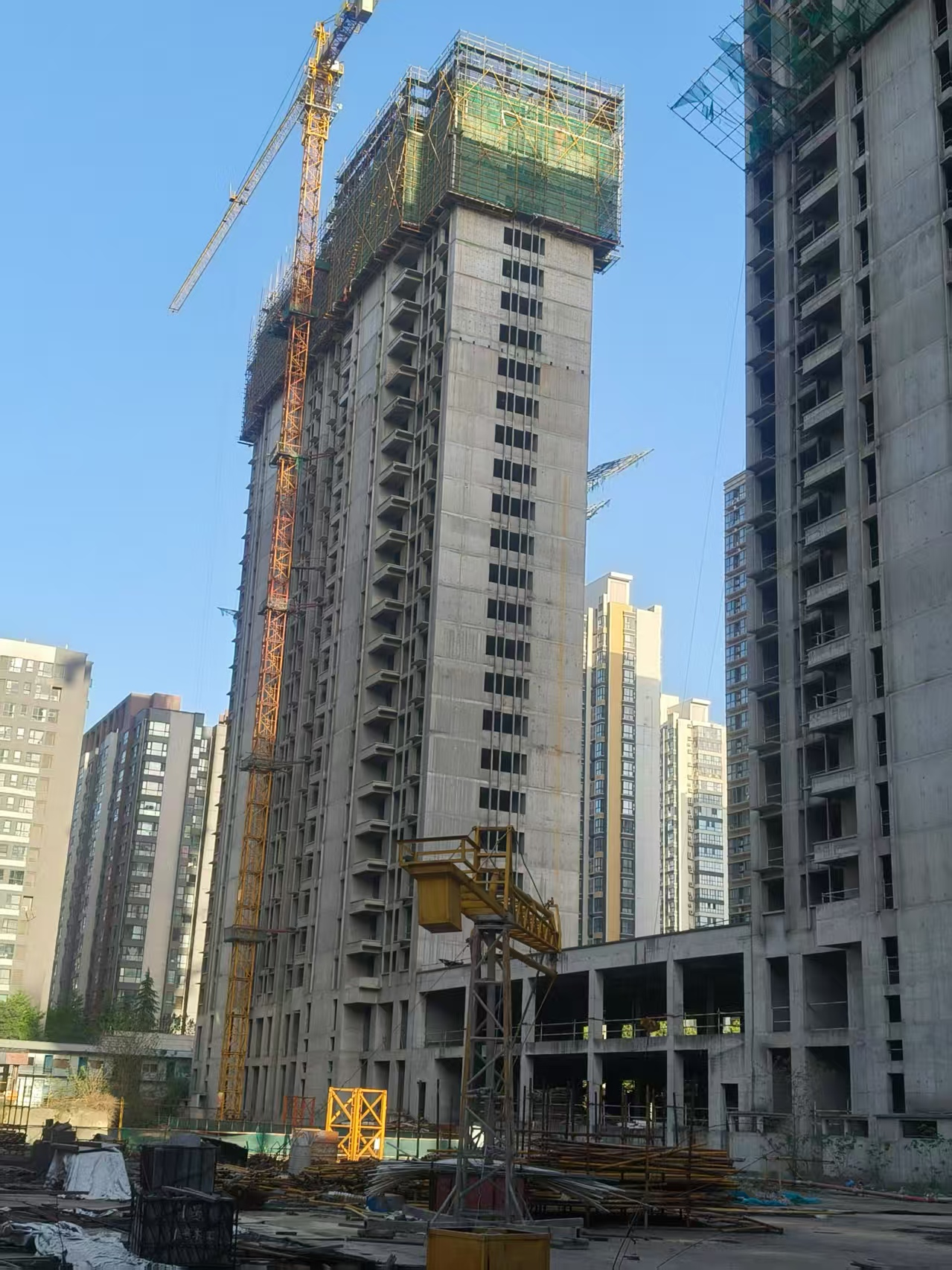 JBO竞博官网中石油部属子公司构造职工团购商品房“烂尾”：过